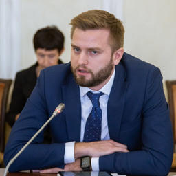 Начальник управления контроля строительства и природных ресурсов ФАС Олег КОРНЕЕВ