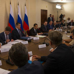 Встреча премьер-министра Дмитрия Медведева с представителями рыбохозяйственного комплекса, Сахалин. Фото пресс-службы правительства Камчатского края