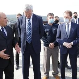 Премьер-министр Михаил МИШУСТИН посетил рыбный терминал Магаданского морского порта. Фото пресс-службы правительства РФ
