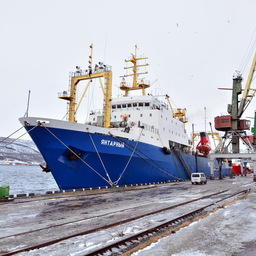 Судно-рекордсмен по выловам в составе карельского рыбопромыслового флота – траулер «Янтарный»